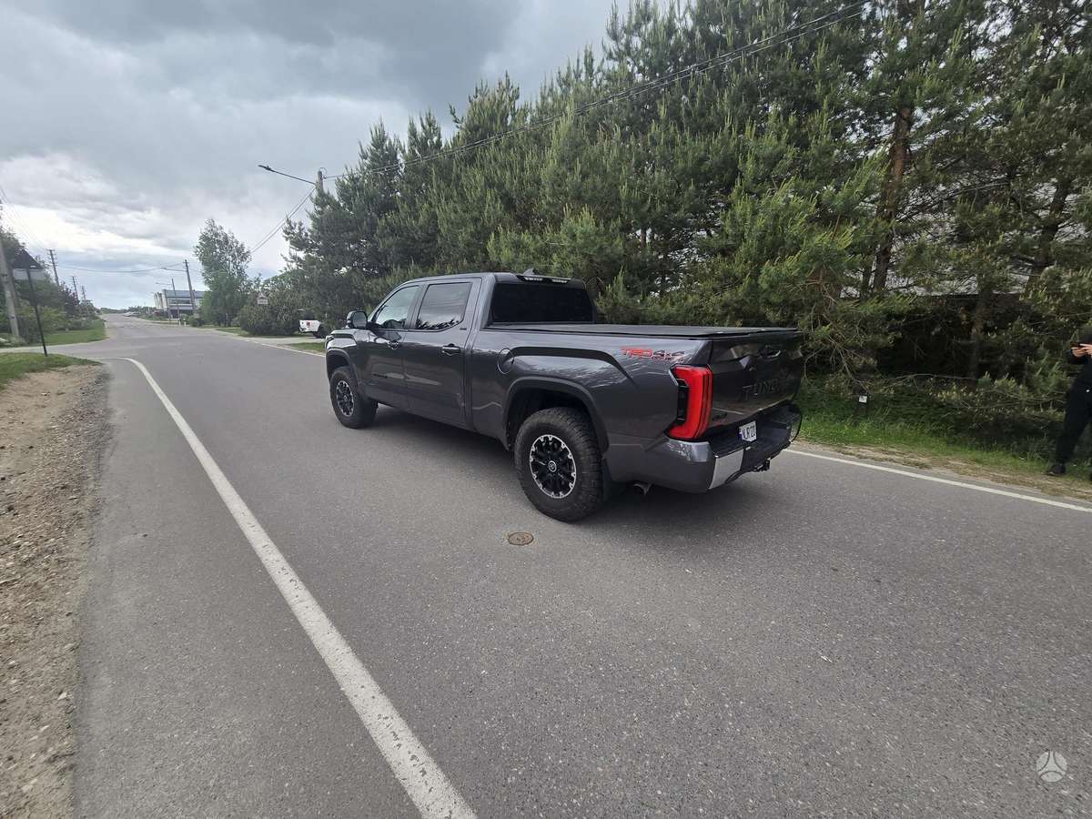 Toyota Tundra - 11
