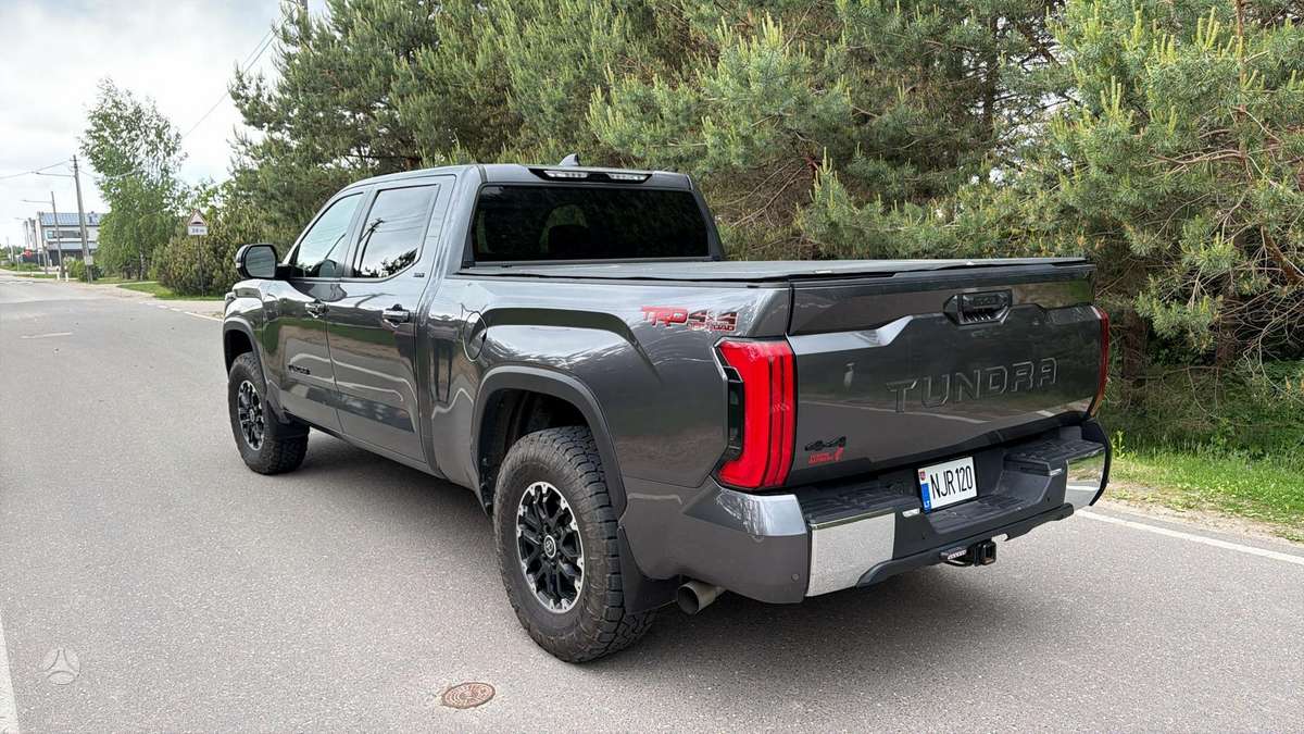Toyota Tundra - 12