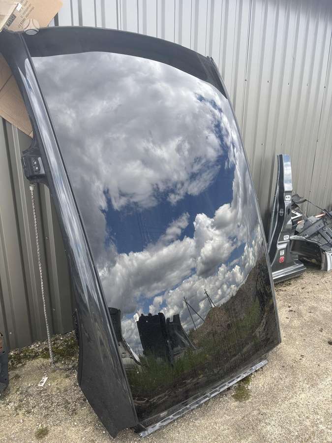 Porsche Taycan stogas