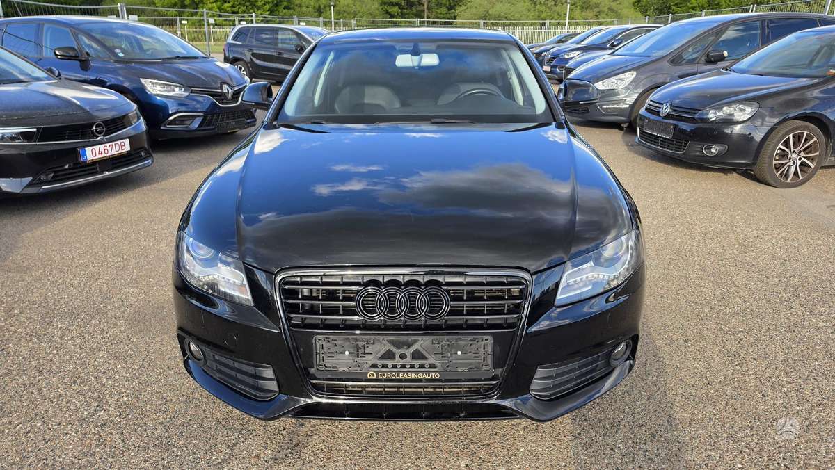 Audi A4, 1.8 l., Седан