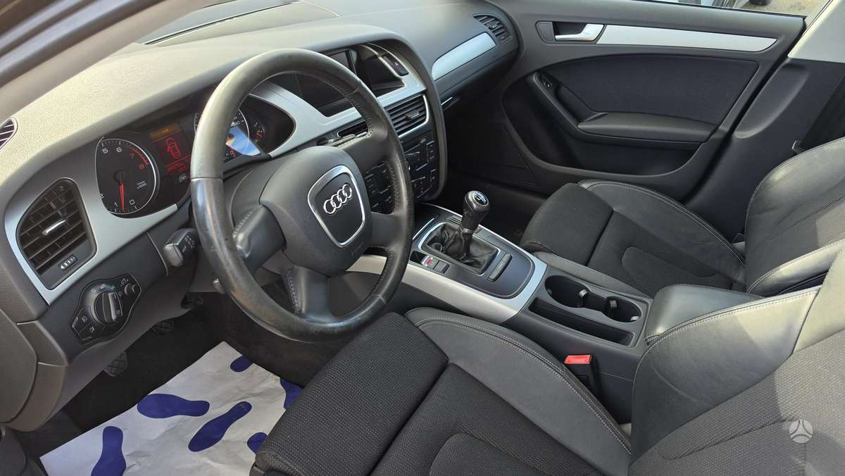 Audi A4, 1.8 l., Седан