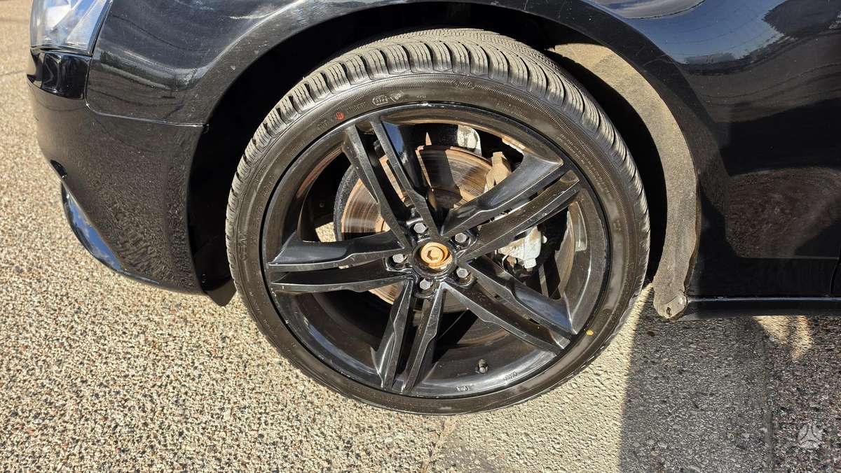 Audi A4, 1.8 l., Седан