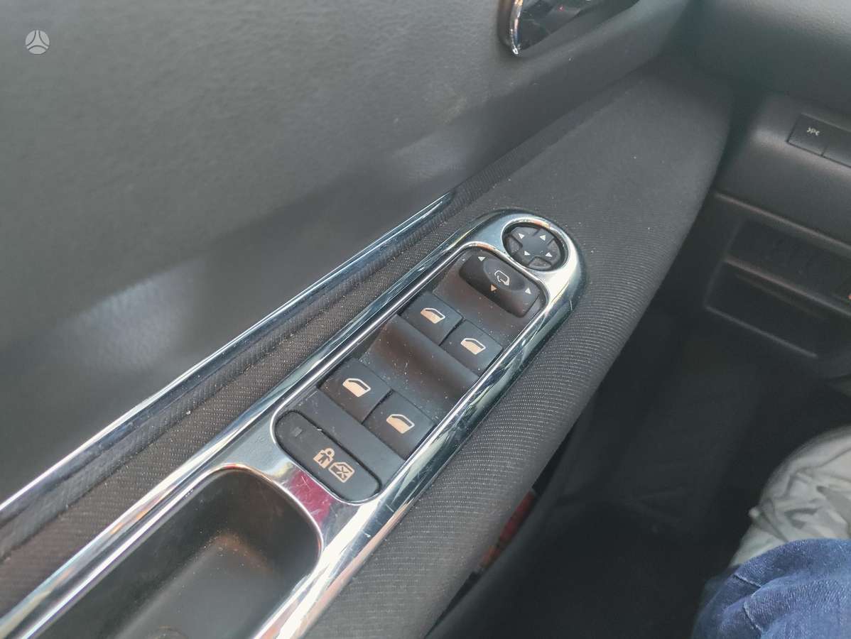 Peugeot 5008 - 12
