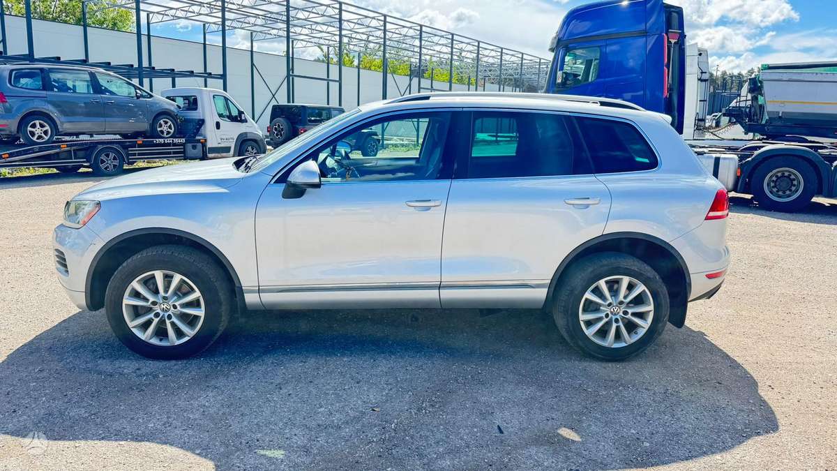 Volkswagen Touareg - 8
