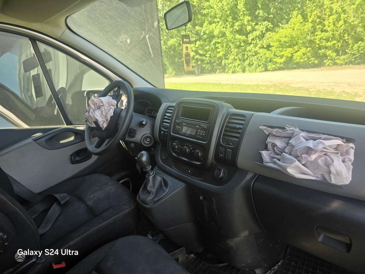 Renault TRAFIC, passenger vans