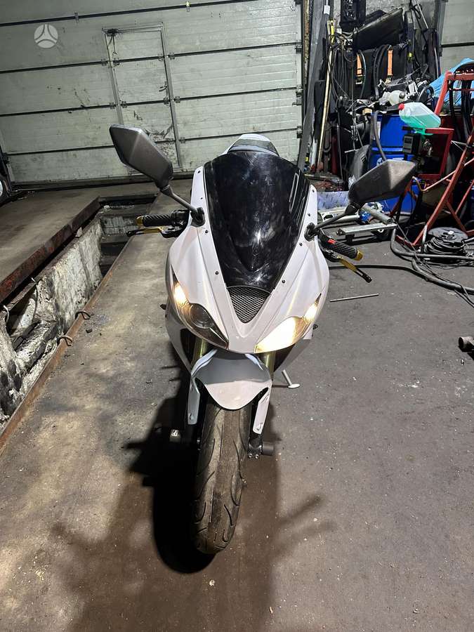 Triumph Daytona 675cc, superbikes