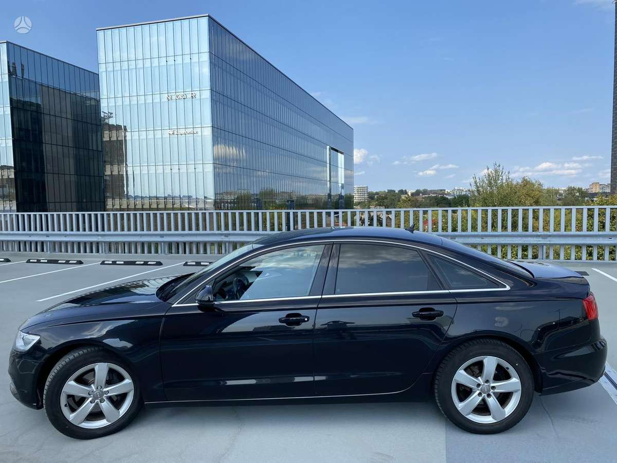 Audi A6, 2.0 l., Седан
