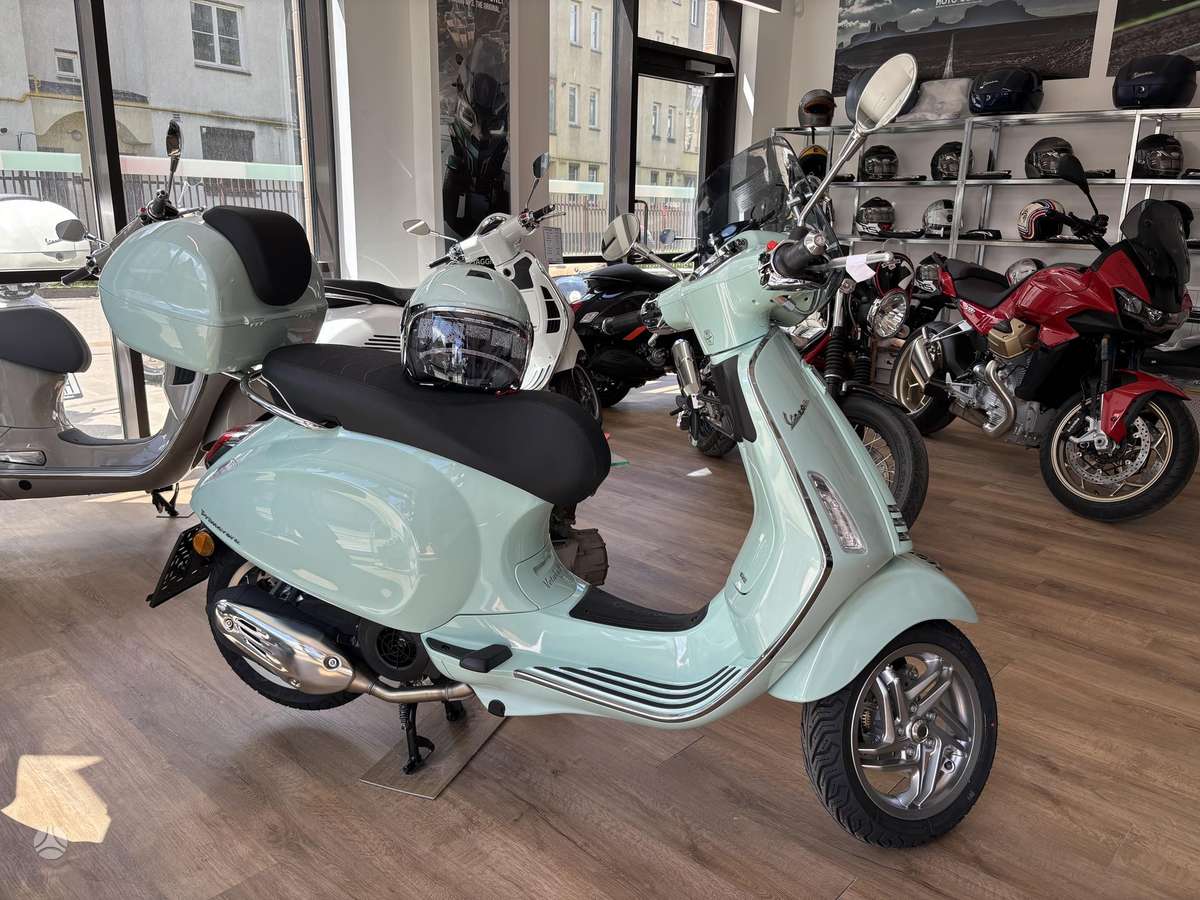 Piaggio Vespa 125cc, scooters / mopeds