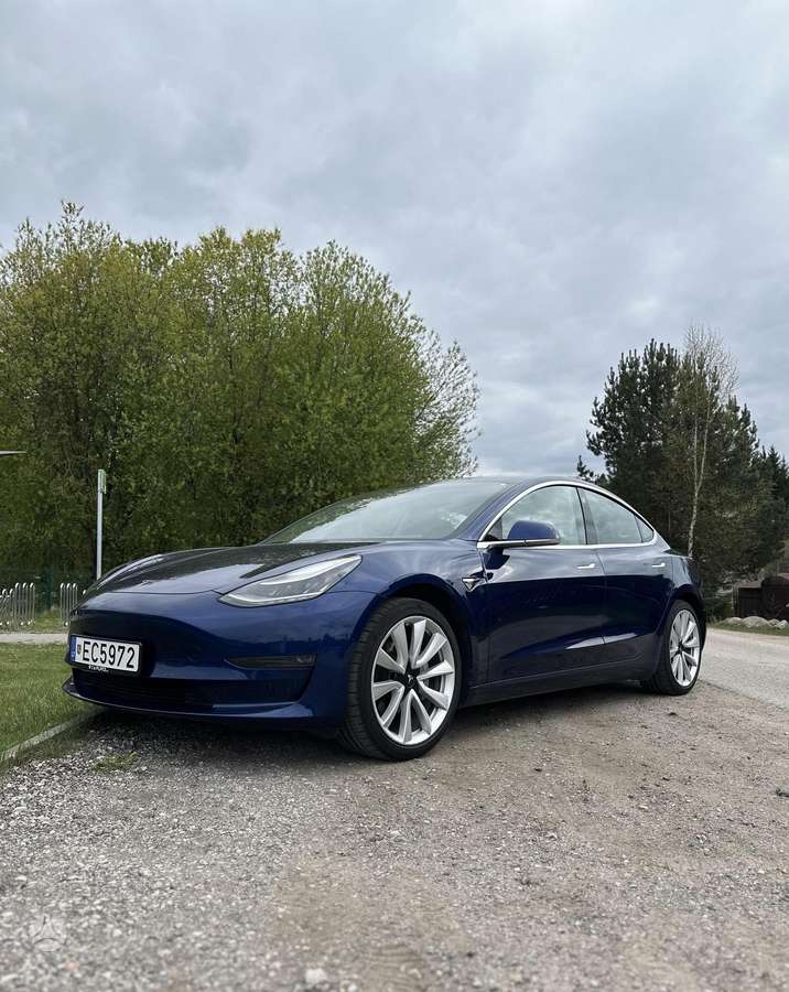 Tesla Model 3, 81 кВт·ч, Хэтчбек