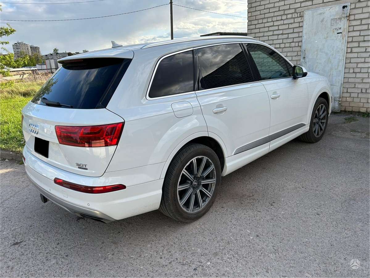 Audi Q7, 3.0 l., off-road / crossover