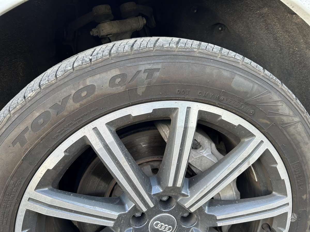 Audi Q7, 3.0 l., off-road / crossover