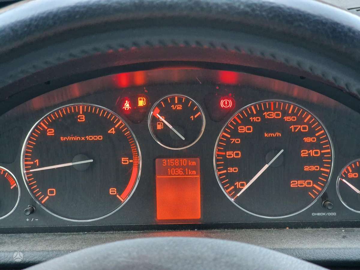 Peugeot 407 - 3
