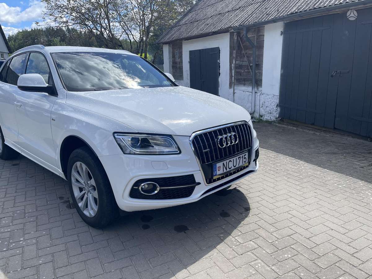 Audi Q5, 2.0 l., off-road / crossover