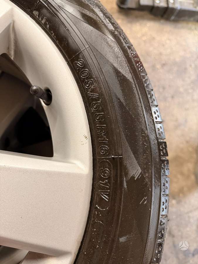 Volkswagen, light alloy, R16