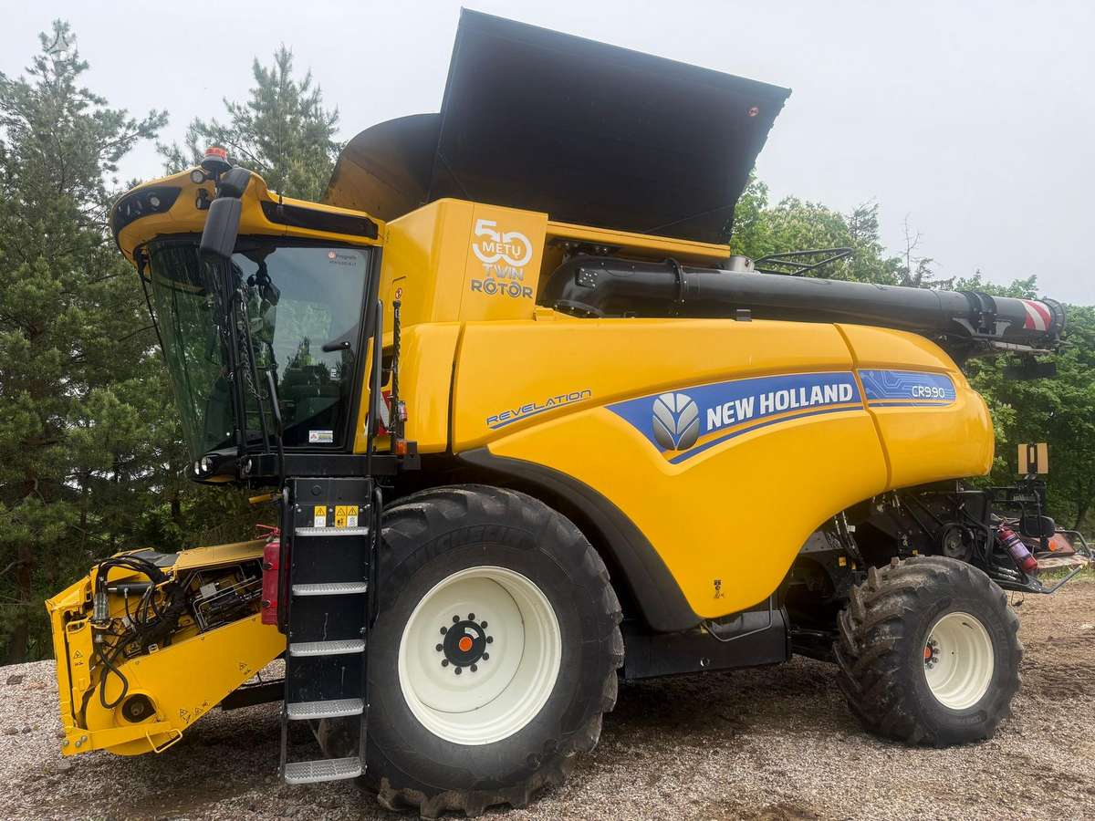 New Holland CR 9.90, комбайны