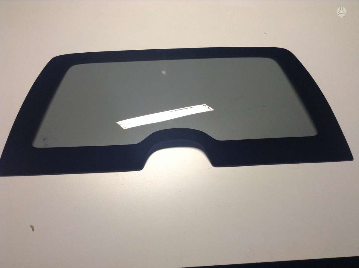 Mitsubishi L200 windows