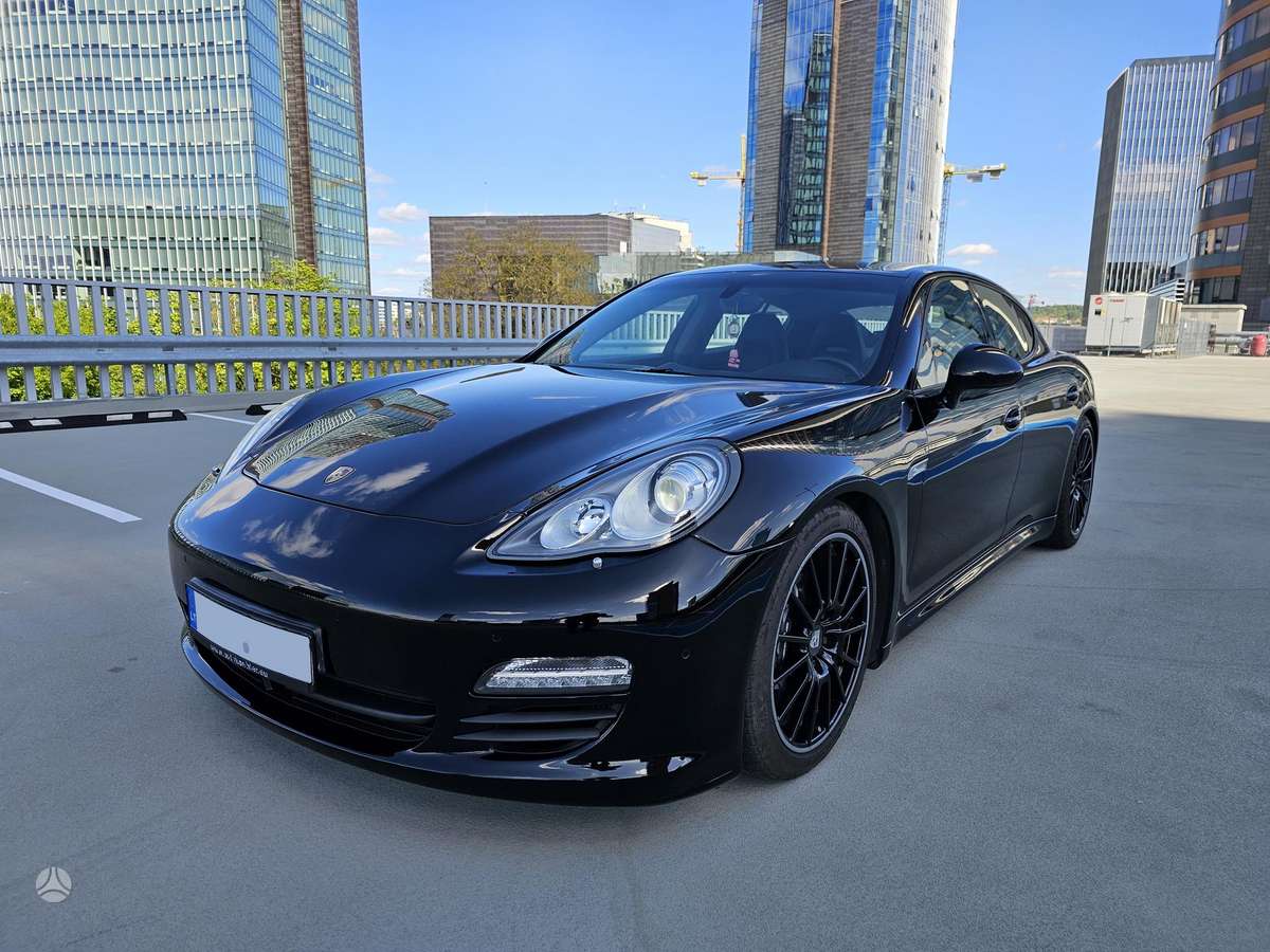 Porsche Panamera, 3.0 l., Седан