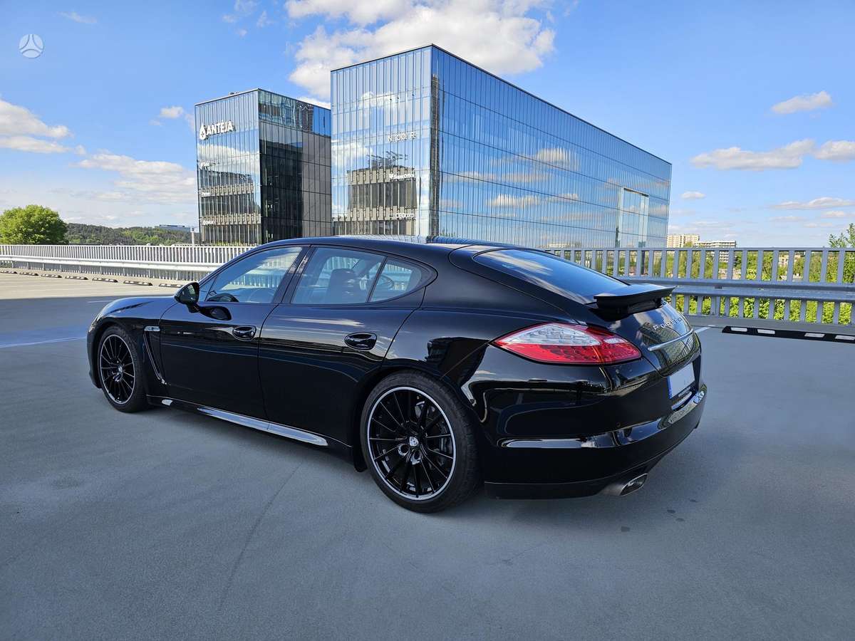 Porsche Panamera, 3.0 l., Седан