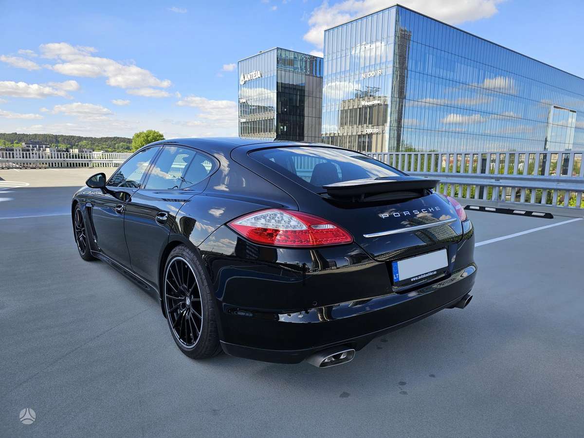 Porsche Panamera, 3.0 l., Седан