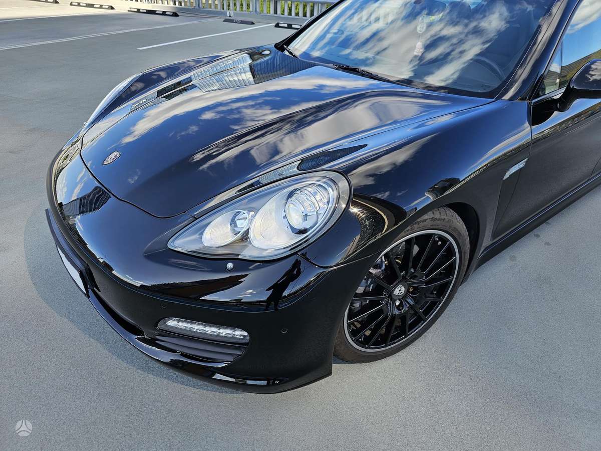 Porsche Panamera, 3.0 l., Седан
