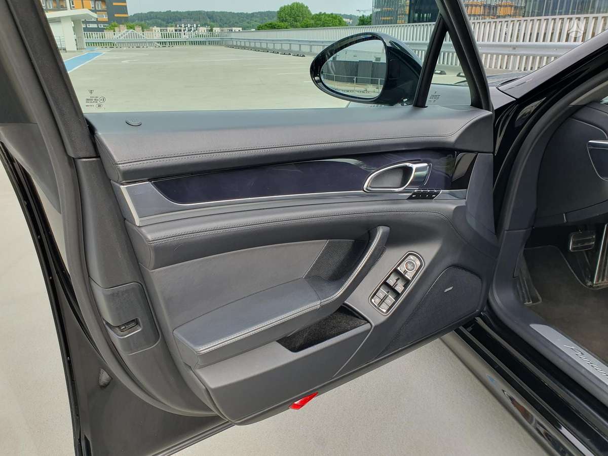 Porsche Panamera, 3.0 l., Седан