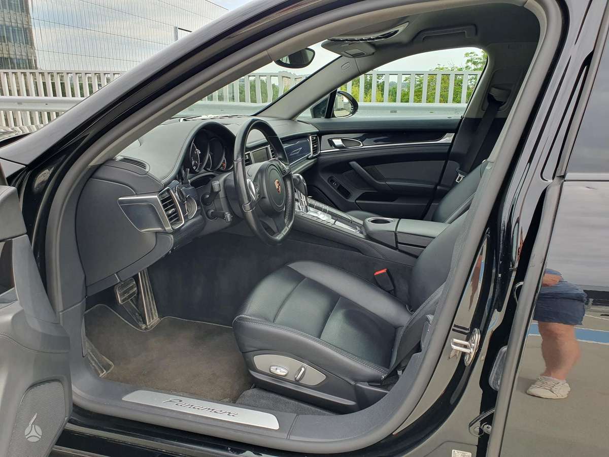 Porsche Panamera, 3.0 l., Седан