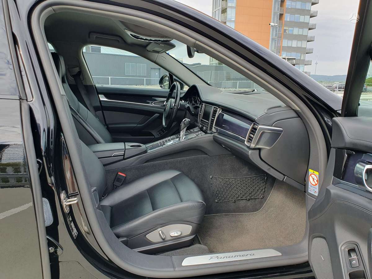 Porsche Panamera, 3.0 l., Седан