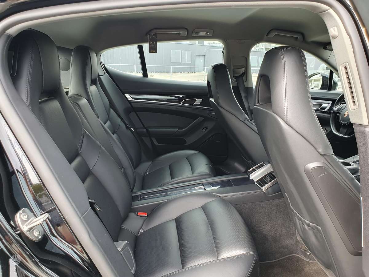 Porsche Panamera, 3.0 l., Седан