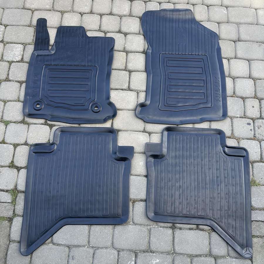 Toyota Hilux, PW210-0K000, mats