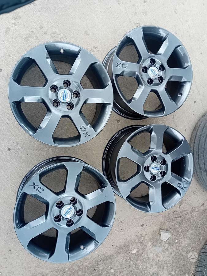 Volvo, lengvojo lydinio, R17