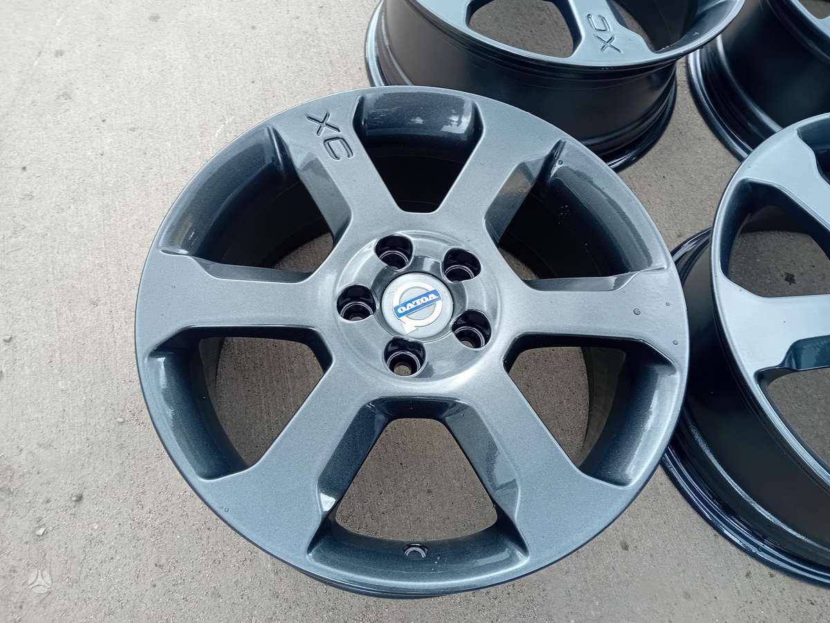 Volvo, lengvojo lydinio, R17