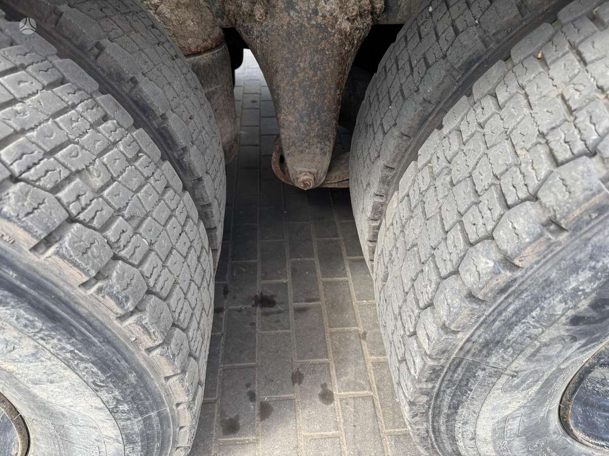 Scania R560 6x4, шасси