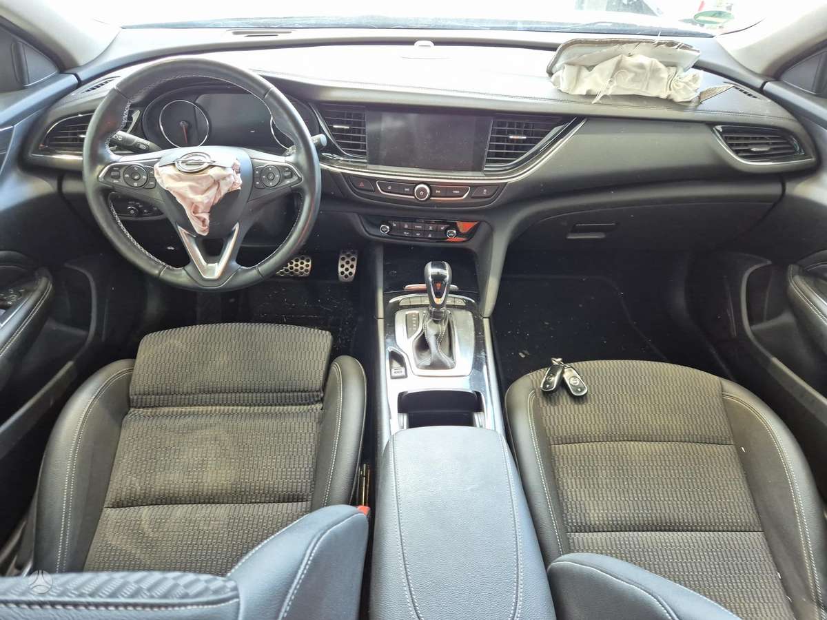 Opel Insignia, 1.5 l., hatchback