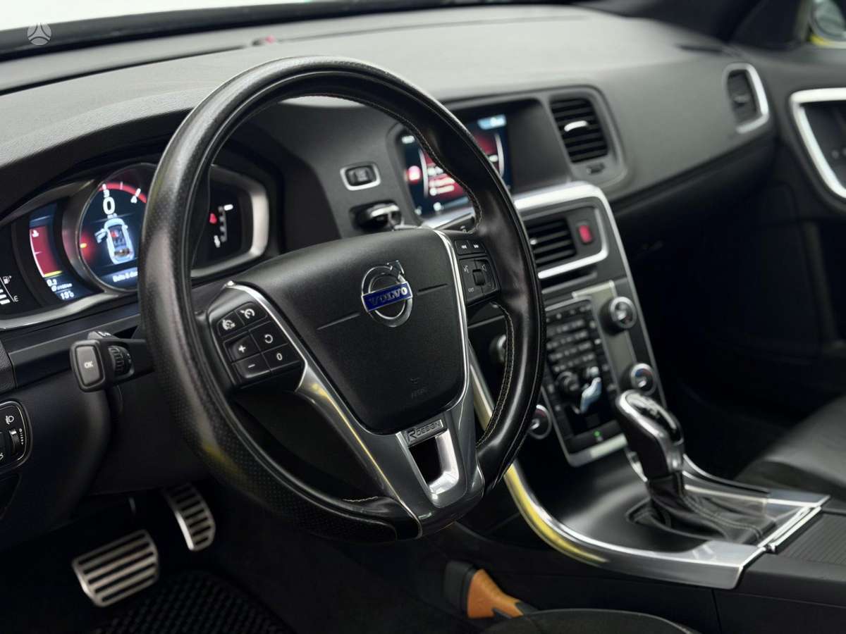 Volvo V60, 2.0 l., Универсал