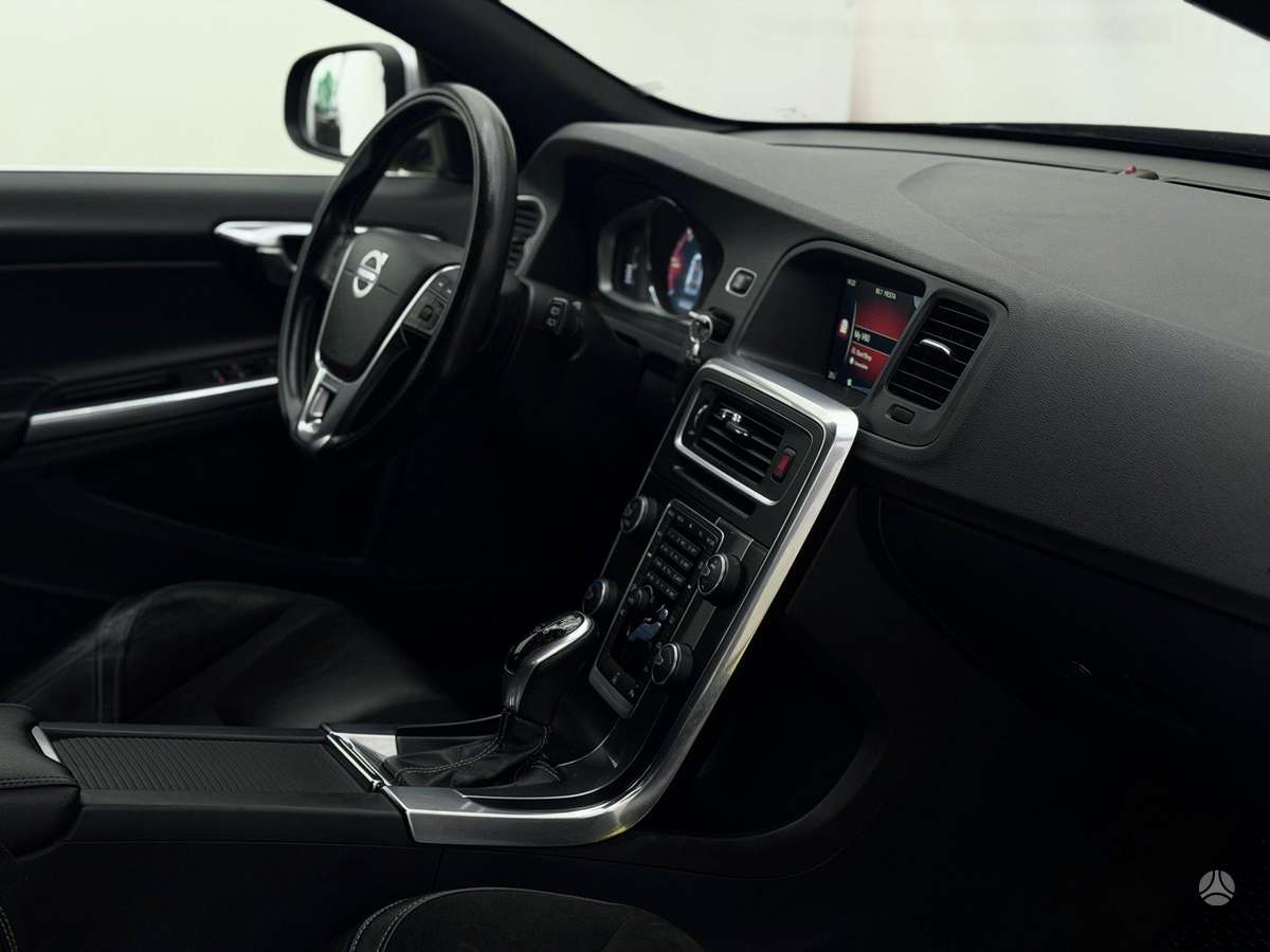 Volvo V60, 2.0 l., Универсал