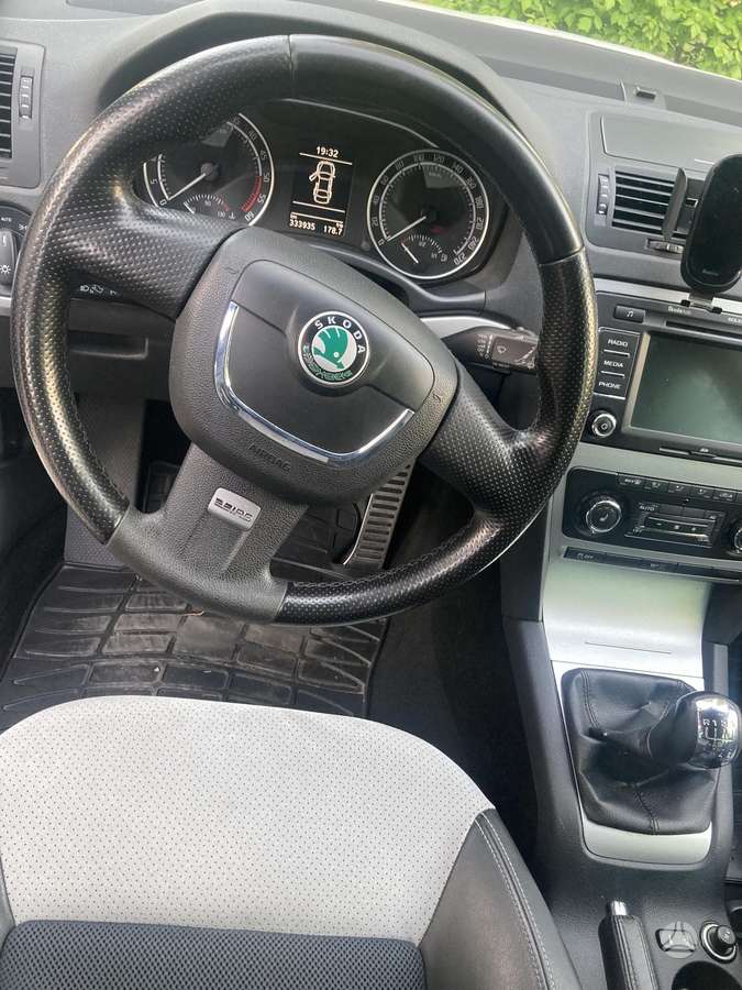 Škoda Octavia - 9