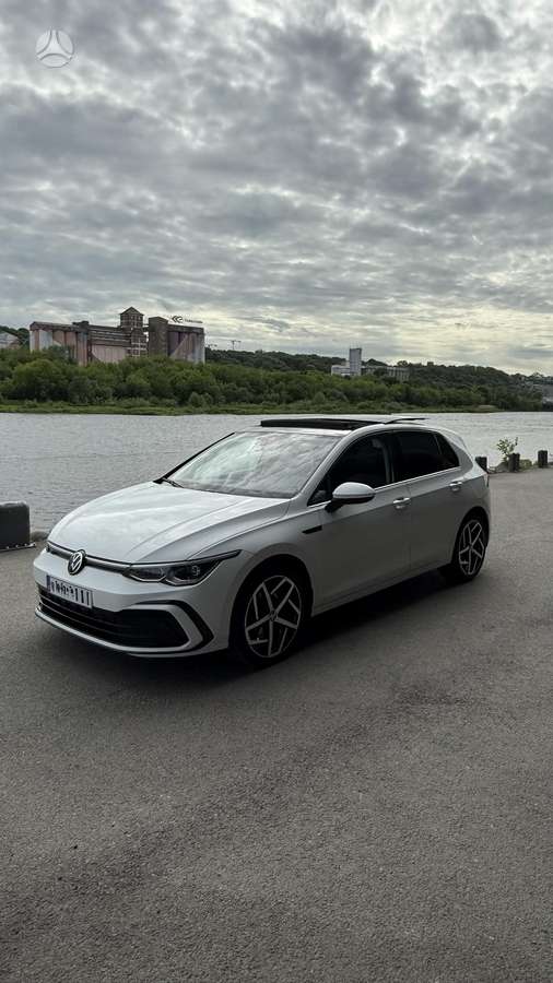 Volkswagen Golf - 1