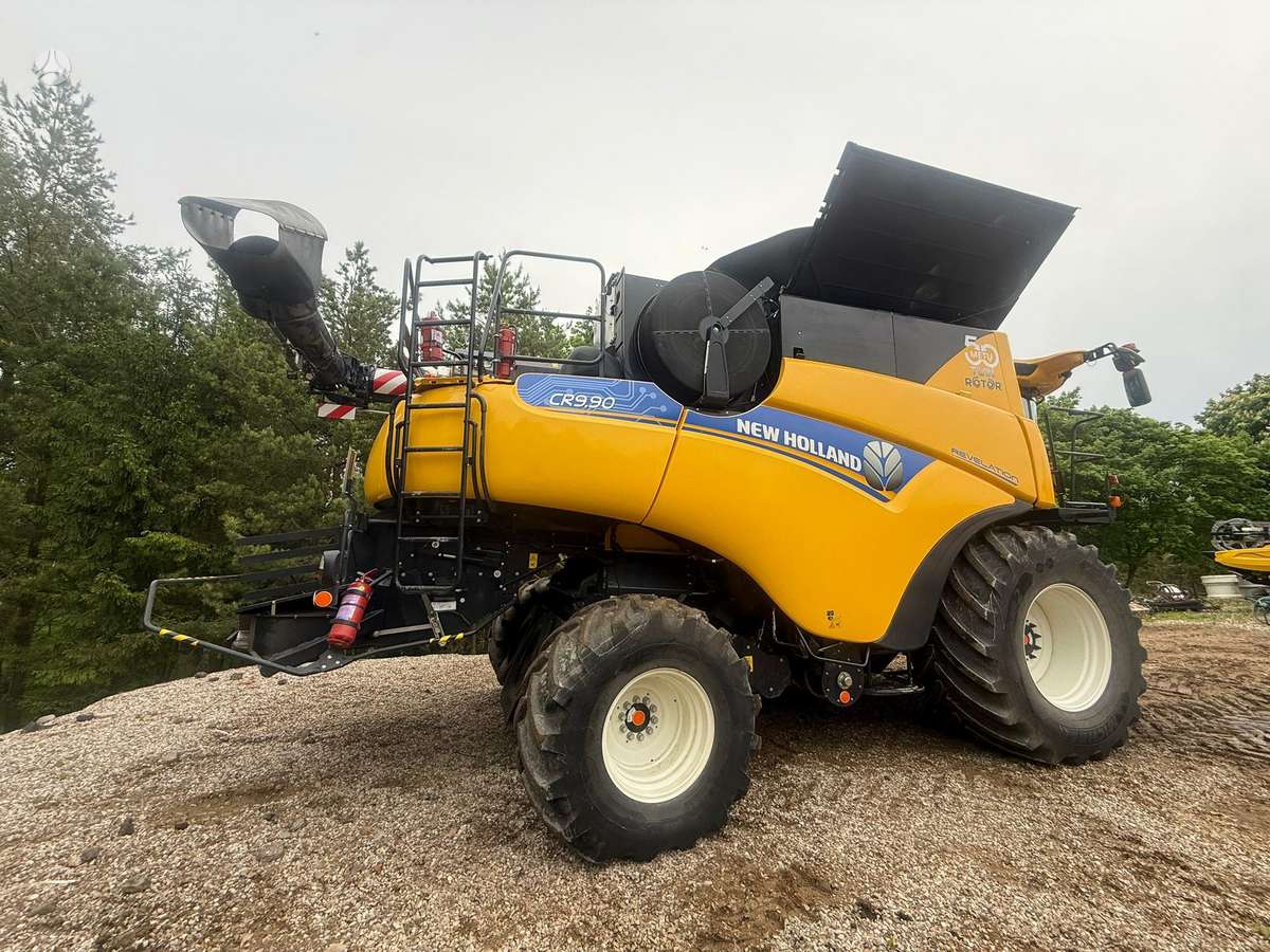 New Holland CR 9.90, комбайны