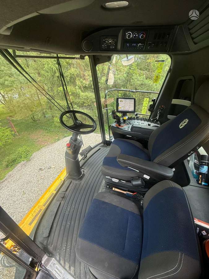 New Holland CR 9.90, комбайны
