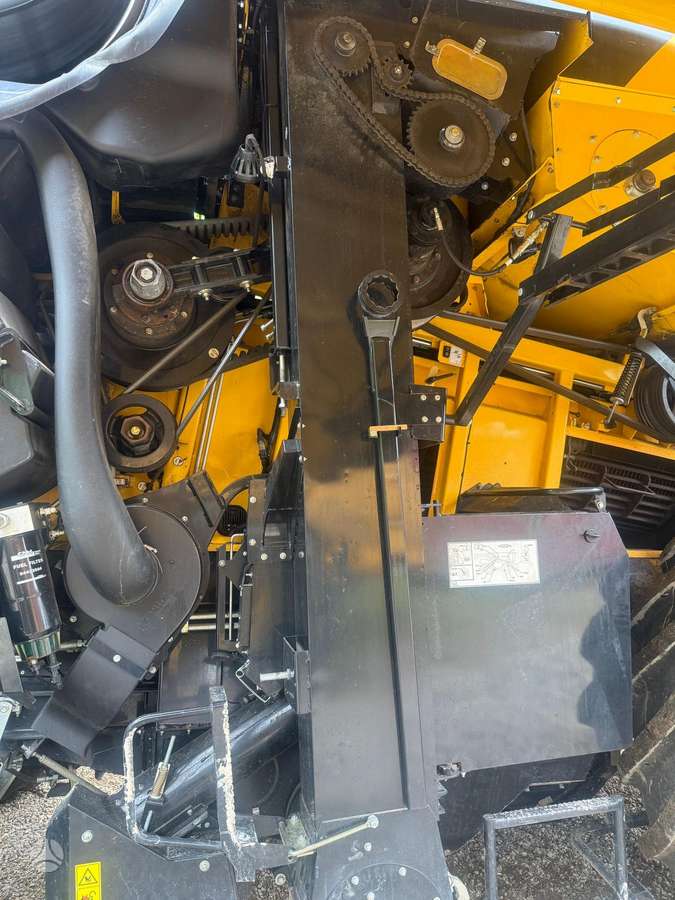 New Holland CR 9.90, комбайны