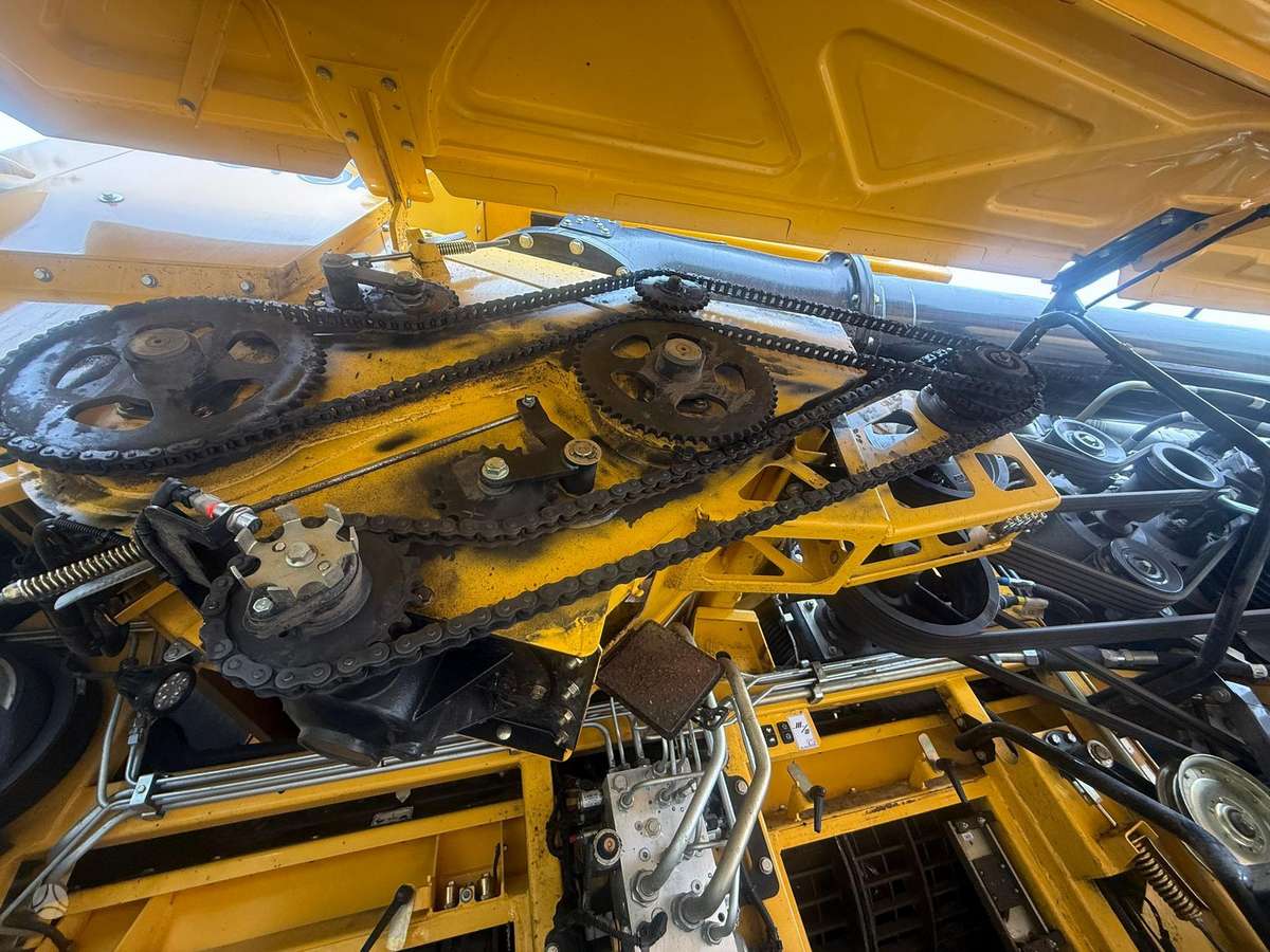 New Holland CR 9.90, комбайны