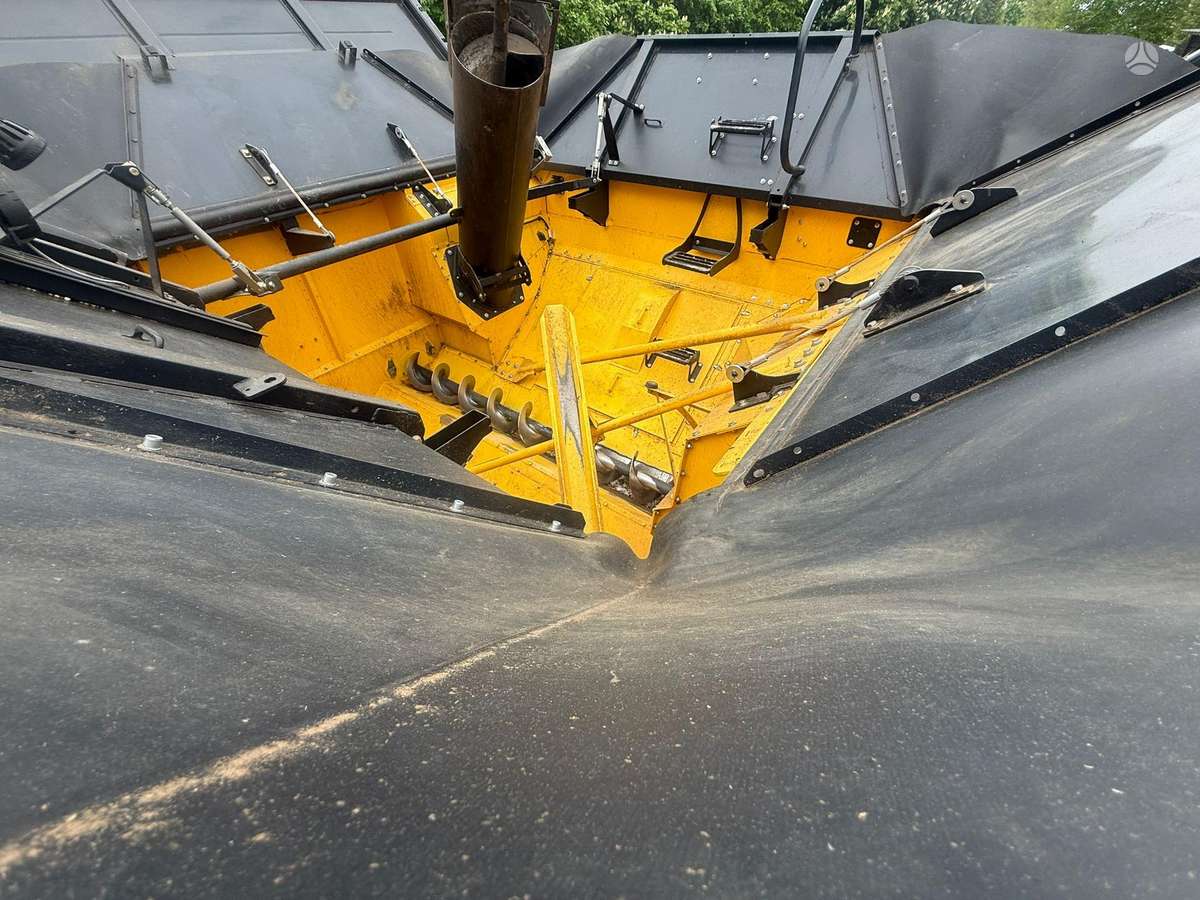 New Holland CR 9.90, комбайны