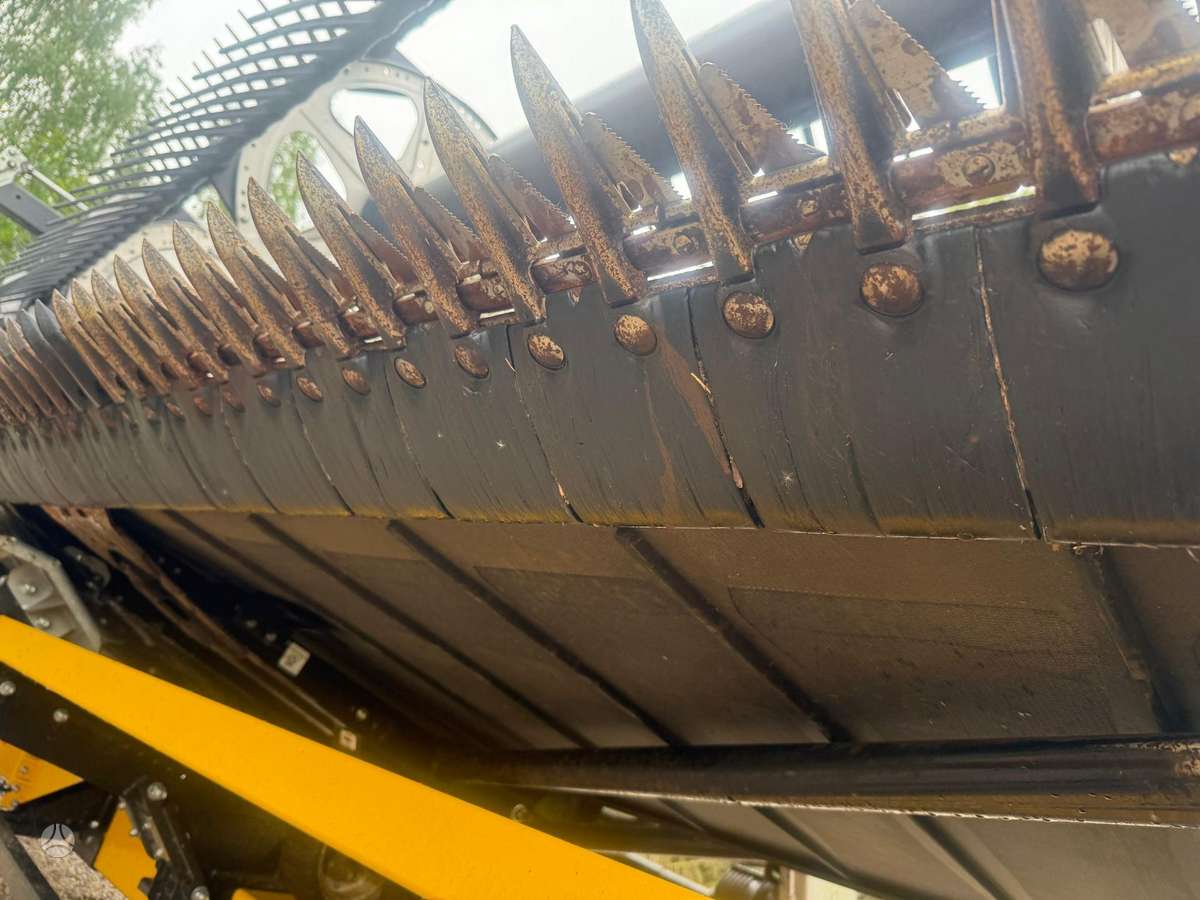 New Holland CR 9.90, комбайны