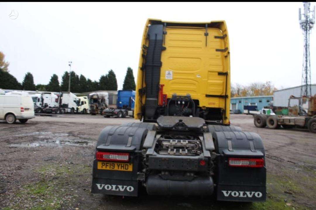 Volvo FH460, single sleeper
