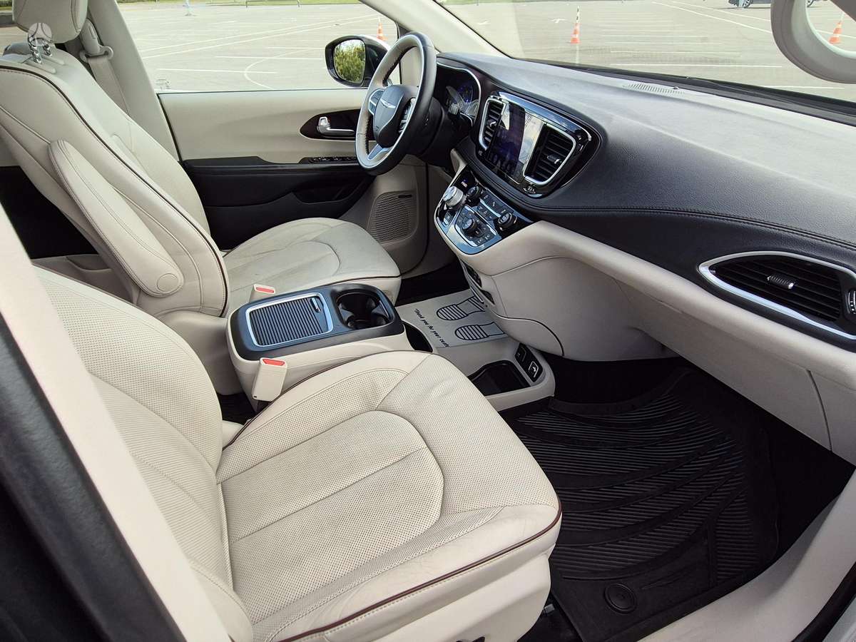 Chrysler Pacifica, 3.6 l., Минивэн