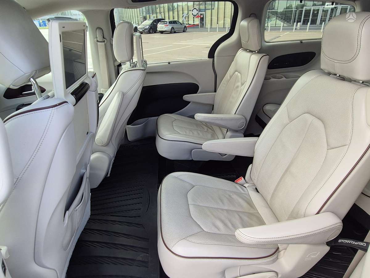 Chrysler Pacifica, 3.6 l., Минивэн