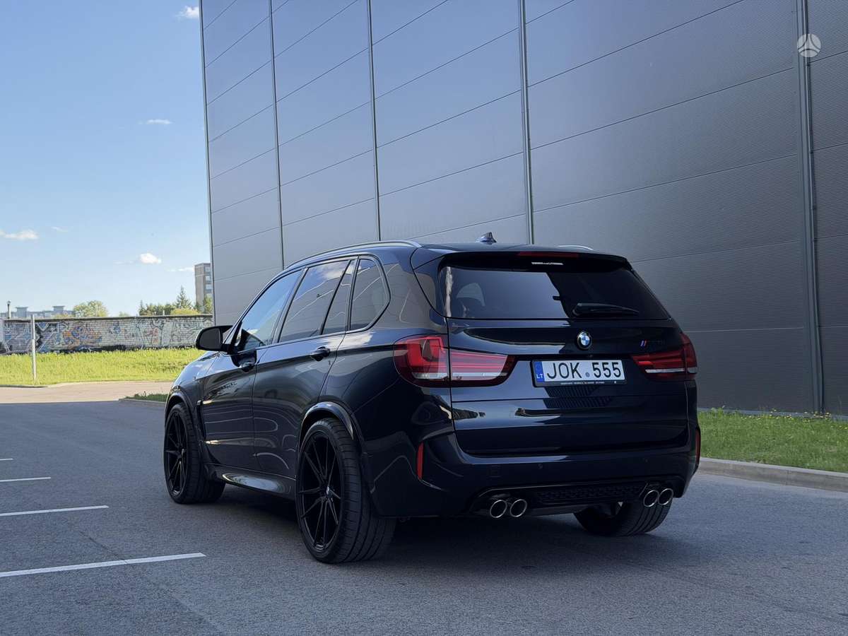 BMW X5, 4.4 l., off-road / crossover