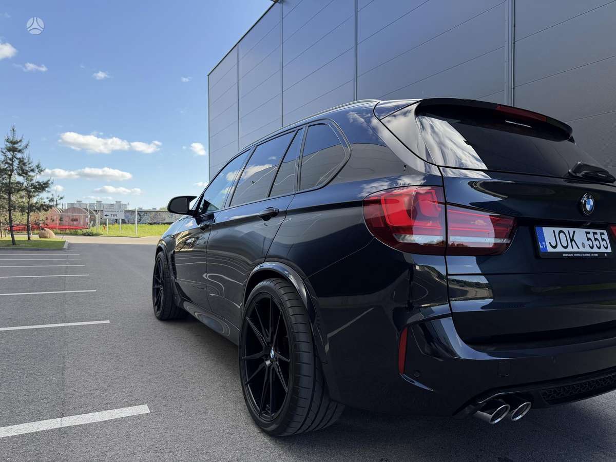 BMW X5, 4.4 l., off-road / crossover