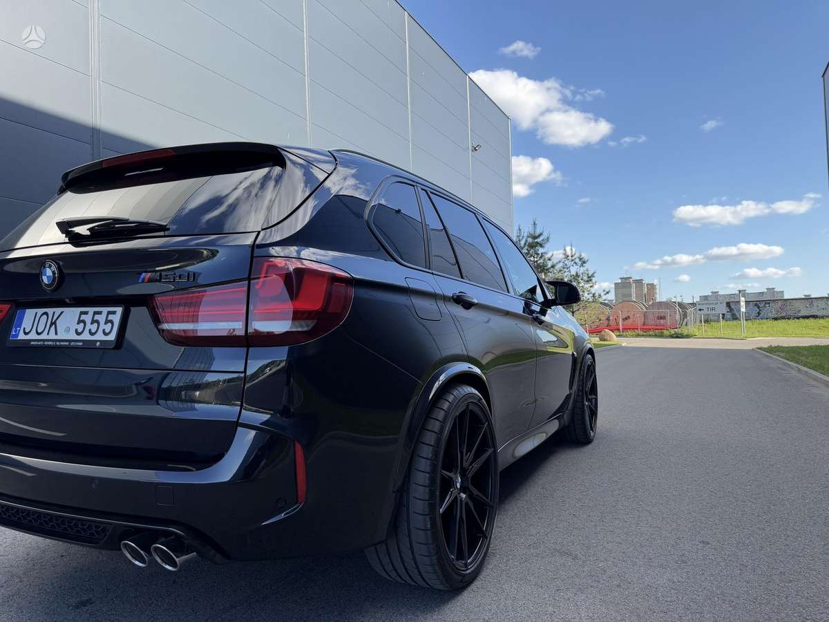 BMW X5, 4.4 l., off-road / crossover
