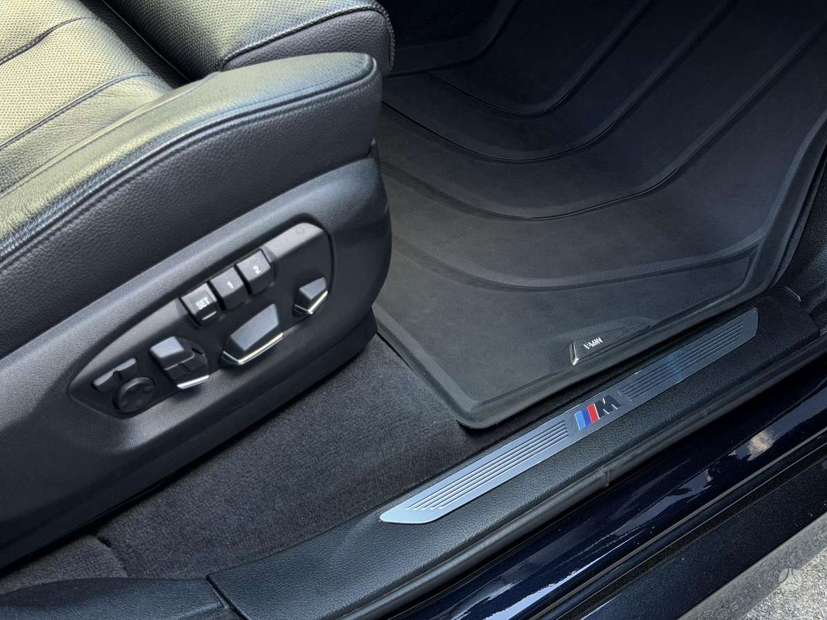 BMW X5, 4.4 l., off-road / crossover